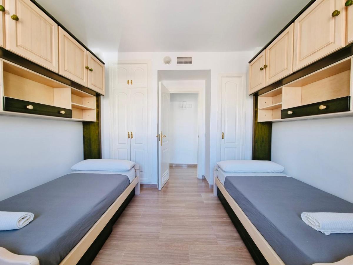 G&G Isla Marina Puerto Apartman Benalmádena Kültér fotó