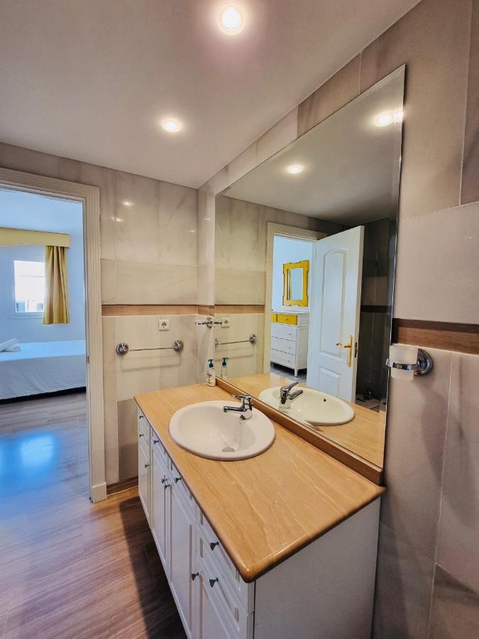 G&G Isla Marina Puerto Apartman Benalmádena Kültér fotó