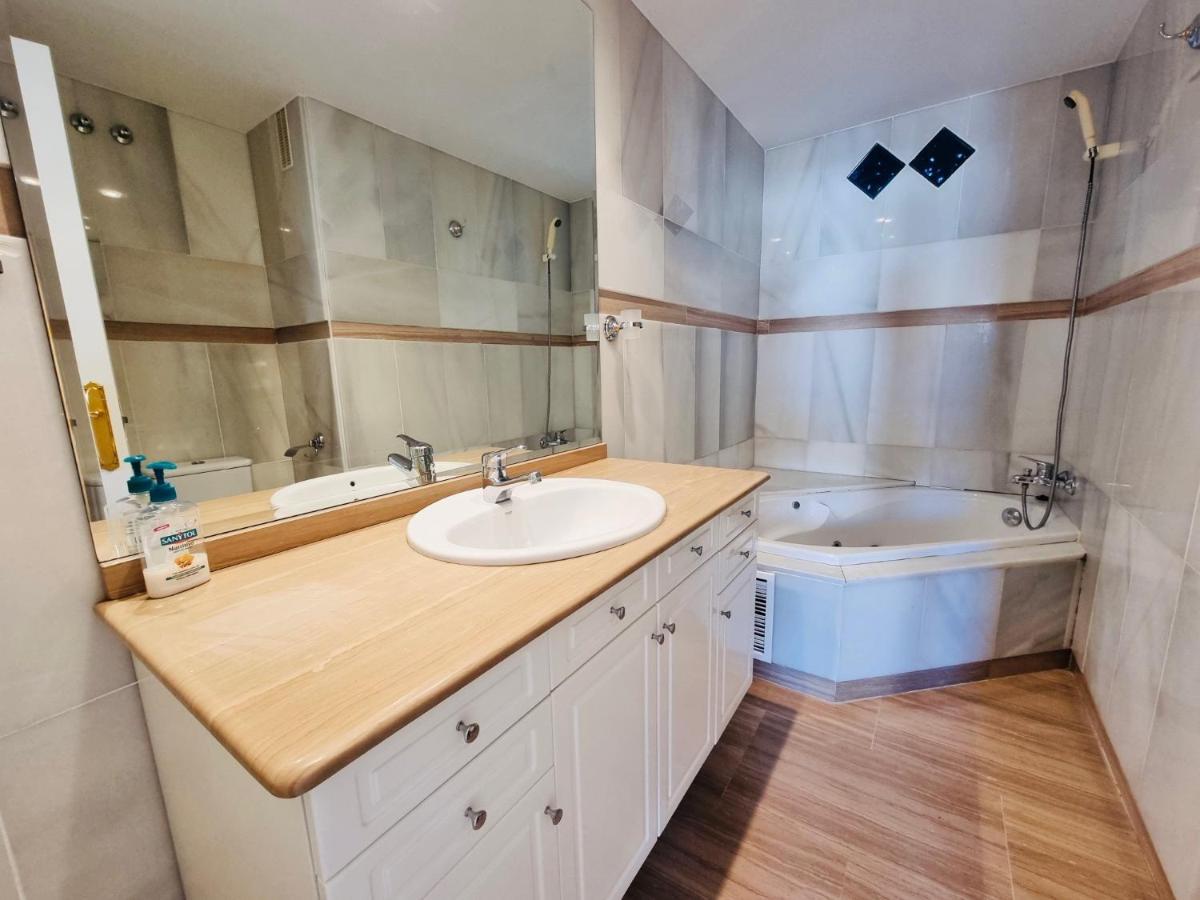 G&G Isla Marina Puerto Apartman Benalmádena Kültér fotó